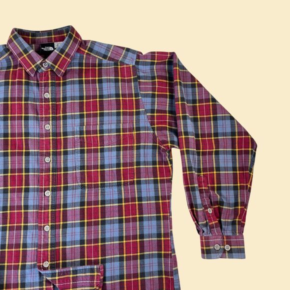 90s flannel by The North Face, size M, vintage 1990s red/blue plaid button down - Picture 4 of 10